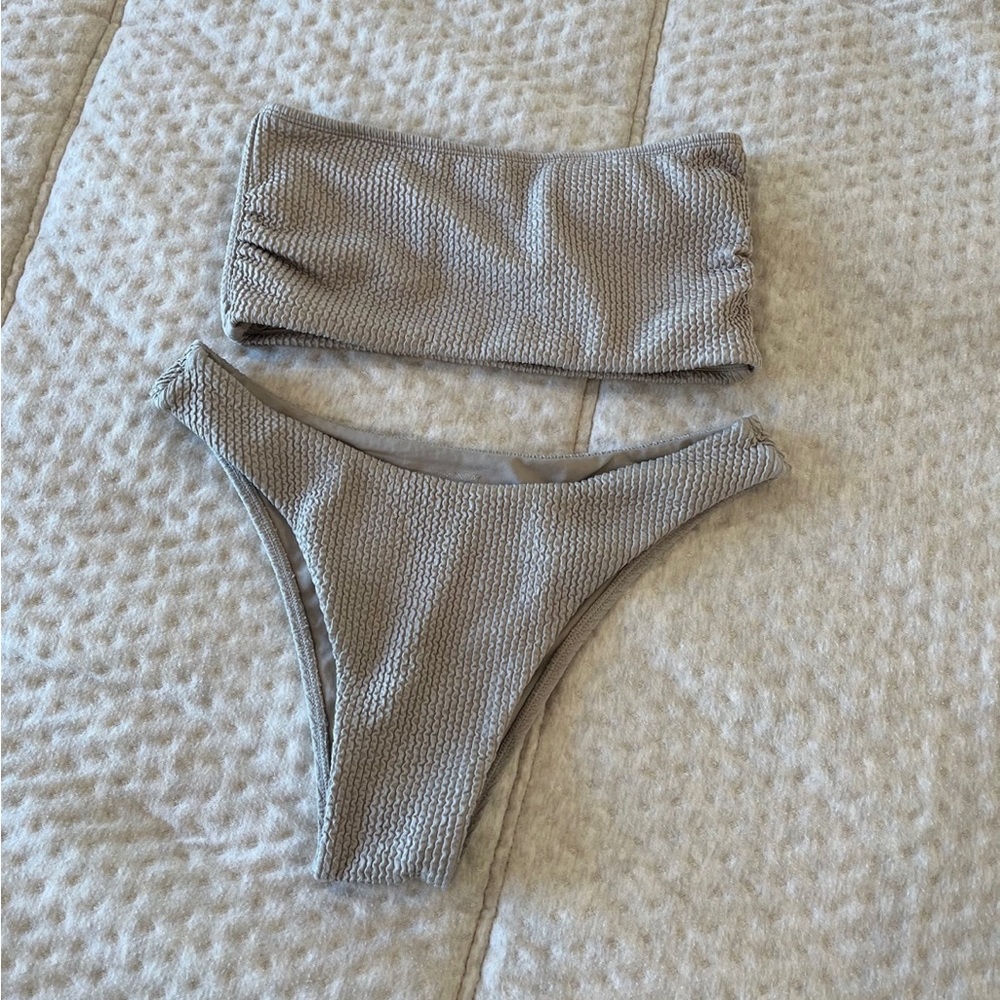Monday swimwear bikini set